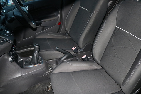 1.5 TDCi Style Hatchback 5dr Diesel Manual Euro 5 (75 ps)