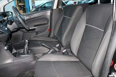 1.5 TDCi Style Hatchback 5dr Diesel Manual Euro 5 (75 ps)