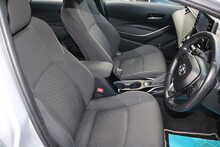 Toyota Corolla VVT-h Icon Tech