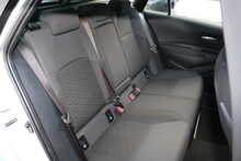 Toyota Corolla VVT-h Icon Tech