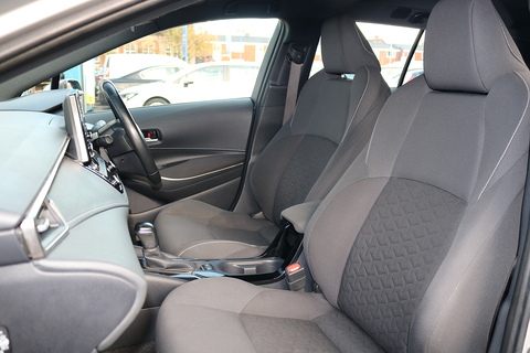 1.8 VVT-h Icon Tech Touring Sports 5dr Petrol Hybrid CVT Euro 6 (s/s) (122 ps)