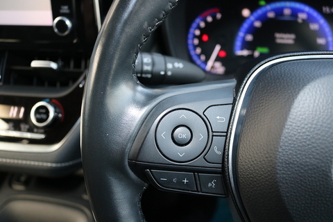 1.8 VVT-h Icon Tech Touring Sports 5dr Petrol Hybrid CVT Euro 6 (s/s) (122 ps)