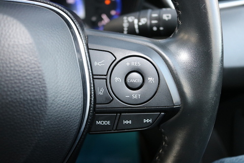 1.8 VVT-h Icon Tech Touring Sports 5dr Petrol Hybrid CVT Euro 6 (s/s) (122 ps)