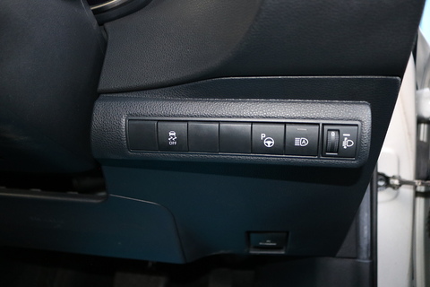 1.8 VVT-h Icon Tech Touring Sports 5dr Petrol Hybrid CVT Euro 6 (s/s) (122 ps)