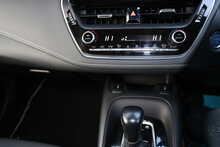 Toyota Corolla VVT-h Icon Tech