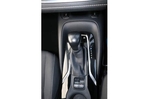 1.8 VVT-h Icon Tech Touring Sports 5dr Petrol Hybrid CVT Euro 6 (s/s) (122 ps)