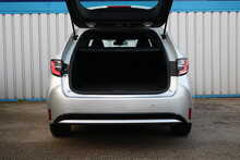 Toyota Corolla VVT-h Icon Tech