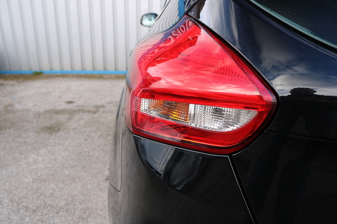 1.6 TDCi Zetec Hatchback 5dr Diesel Manual Euro 5 (s/s) (115 ps)