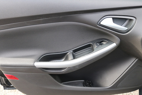 1.6 TDCi Zetec Hatchback 5dr Diesel Manual Euro 5 (s/s) (115 ps)