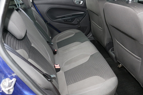 1.0T EcoBoost Zetec Hatchback 5dr Petrol Powershift Euro 5 (100 ps)