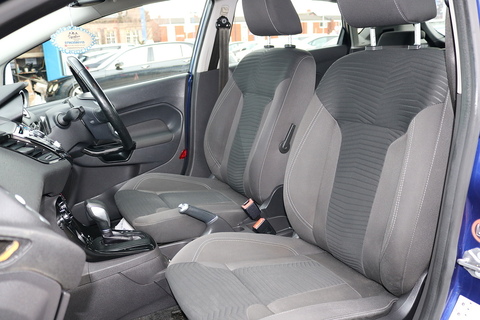 1.0T EcoBoost Zetec Hatchback 5dr Petrol Powershift Euro 5 (100 ps)