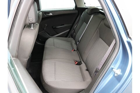 1.7 CDTi ecoFLEX Exclusiv Sports Tourer 5dr Diesel Manual Euro 5 (s/s) (110 ps)