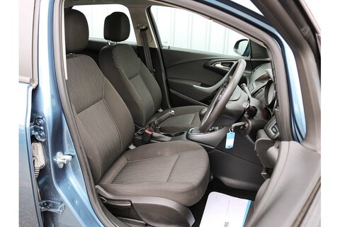 1.7 CDTi ecoFLEX Exclusiv Sports Tourer 5dr Diesel Manual Euro 5 (s/s) (110 ps)