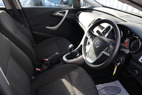 1.7 CDTi ecoFLEX Exclusiv Sports Tourer 5dr Diesel Manual Euro 5 (s/s) (110 ps)