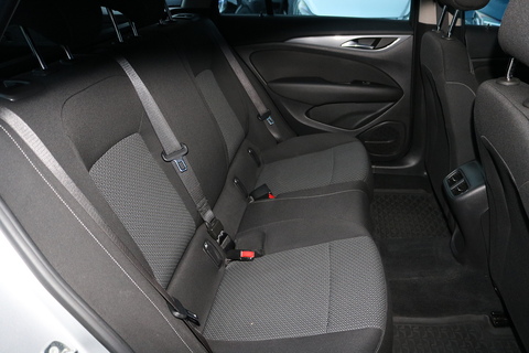 2.0 Turbo D BlueInjection Design Nav Sports Tourer 5dr Diesel Manual Euro 6 (s/s) (170 ps)