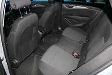 Vauxhall Insignia Turbo D BlueInjection Design Nav