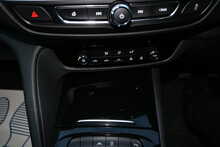 Vauxhall Insignia Turbo D BlueInjection Design Nav