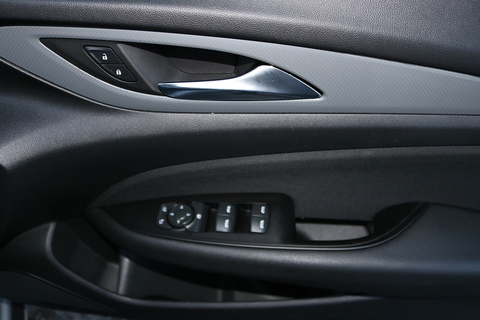 2.0 Turbo D BlueInjection Design Nav Sports Tourer 5dr Diesel Manual Euro 6 (s/s) (170 ps)