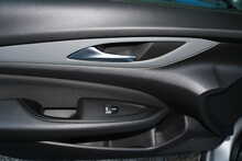 Vauxhall Insignia Turbo D BlueInjection Design Nav