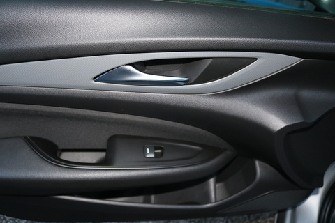 2.0 Turbo D BlueInjection Design Nav Sports Tourer 5dr Diesel Manual Euro 6 (s/s) (170 ps)