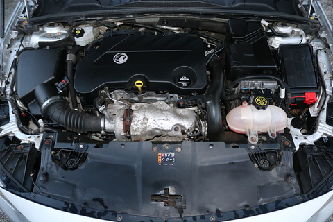 2.0 Turbo D BlueInjection Design Nav Sports Tourer 5dr Diesel Manual Euro 6 (s/s) (170 ps)