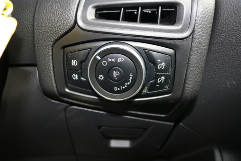 1.5 TDCi Zetec Estate 5dr Diesel Manual Euro 6 (s/s) (120 ps)