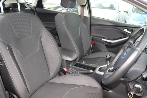 1.6 TDCi Zetec Hatchback 5dr Diesel Manual Euro 5 (s/s) (115 ps)