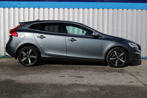 2.0 T5 R-Design Nav Plus Hatchback 5dr Petrol Auto Euro 6 (s/s) (245 ps)