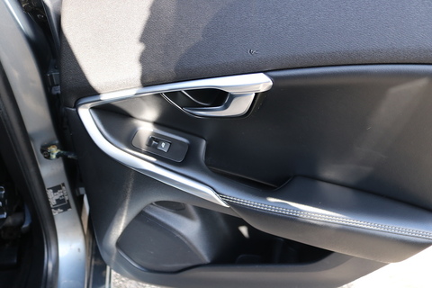 2.0 T5 R-Design Nav Plus Hatchback 5dr Petrol Auto Euro 6 (s/s) (245 ps)