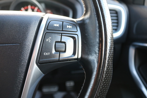 2.0 T5 R-Design Nav Plus Hatchback 5dr Petrol Auto Euro 6 (s/s) (245 ps)