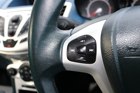 1.6 TD Zetec S Hatchback 3dr Diesel Manual (107 g/km, 94 bhp)