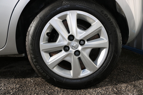 1.0i Turbo ecoTEC Design Hatchback 5dr Petrol Manual Euro 6 (s/s) (90 ps)
