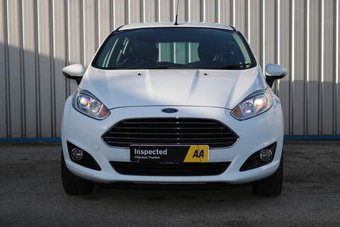 1.25 Zetec Hatchback 5dr Petrol Manual Euro 5 (82 ps)
