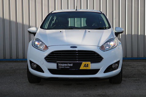 1.25 Zetec Hatchback 5dr Petrol Manual Euro 5 (82 ps)