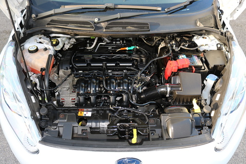 1.25 Zetec Hatchback 5dr Petrol Manual Euro 5 (82 ps)