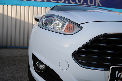 1.25 Zetec Hatchback 5dr Petrol Manual Euro 5 (82 ps)