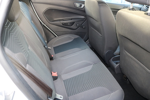 1.25 Zetec Hatchback 5dr Petrol Manual Euro 5 (82 ps)