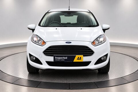 1.25 Zetec Hatchback 5dr Petrol Manual Euro 5 (82 ps)