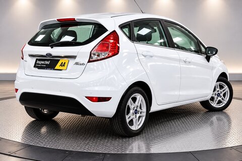 1.25 Zetec Hatchback 5dr Petrol Manual Euro 5 (82 ps)