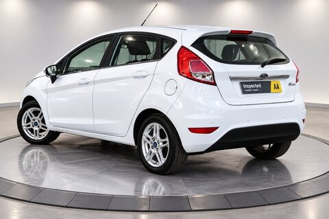 1.25 Zetec Hatchback 5dr Petrol Manual Euro 5 (82 ps)