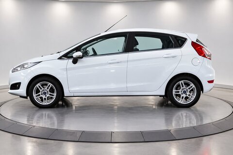 1.25 Zetec Hatchback 5dr Petrol Manual Euro 5 (82 ps)