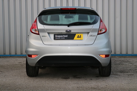 1.0T EcoBoost Zetec Hatchback 5dr Petrol Powershift Euro 5 (100 ps)