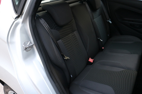 1.0T EcoBoost Zetec Hatchback 5dr Petrol Powershift Euro 5 (100 ps)