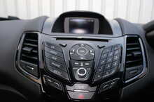 FORD FIESTA AUTOMATIC MOONDUST SILVER