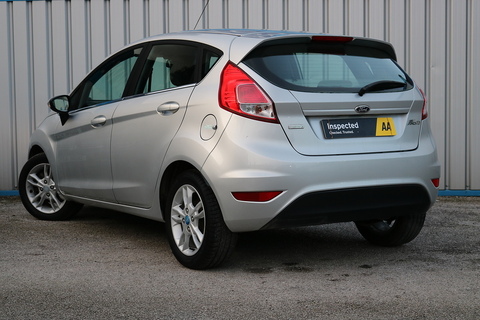 1.0T EcoBoost Zetec Hatchback 5dr Petrol Powershift Euro 5 (100 ps)