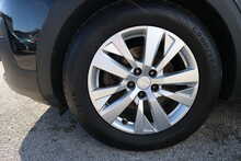 PEUGEOT 3008 ACTIVE 1.5 HDI