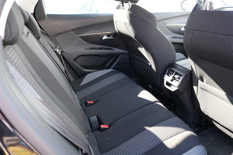 1.5 BlueHDi Active SUV 5dr Diesel Manual Euro 6 (s/s) (130 ps)