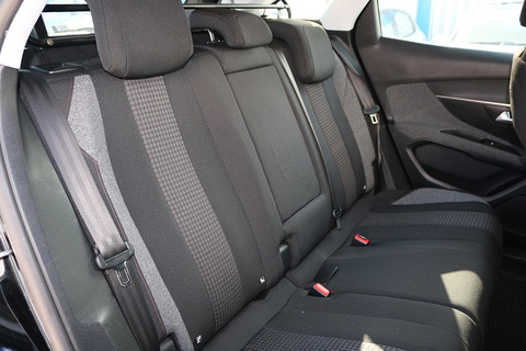 1.5 BlueHDi Active SUV 5dr Diesel Manual Euro 6 (s/s) (130 ps)