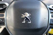 PEUGEOT 3008 ACTIVE 1.5 HDI