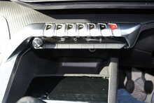 PEUGEOT 3008 ACTIVE 1.5 HDI